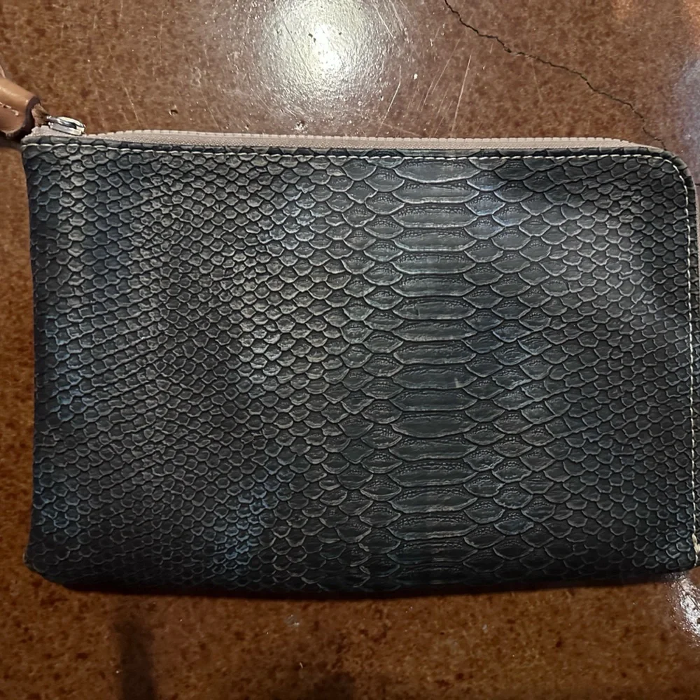 Consuela Rattle L Shaped Clutch - Picture 2 of 4
